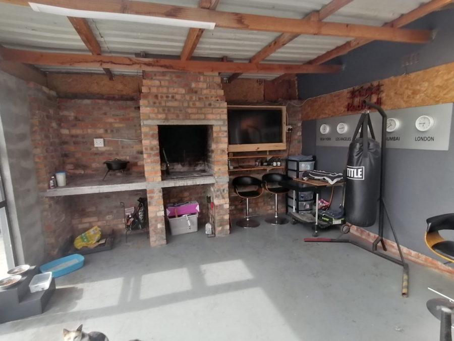 5 Bedroom Property for Sale in Lotus River Western Cape